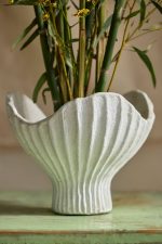 Terracotta Scallop Shell Bowl Planter – Hand-Crafted Ceramic Shell-Shaped Decorative Indoor Pot - Image 2