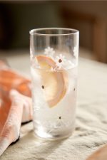 Daisy Etched Juice Glasses – Set of 4 Hand-Painted Floral 13 oz Glass Tumblers - Image 2