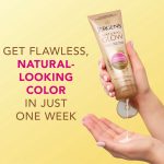 Jergens Natural Glow Daily Moisturizer Lotion, Medium to Deep Skin, Self Tanner, 7.5 fl oz - Image 5