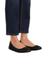 Time and Tru Women's Scrunch Ballet Flats, Wide Width Available - Image 4