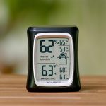 AcuRite Indoor Digital Thermometer & Hygrometer (Thermohygrometer); 3"x2.5"x1.3", 0.28 lbs (00325) - Image 5